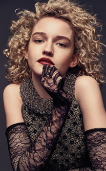 Julia Garner